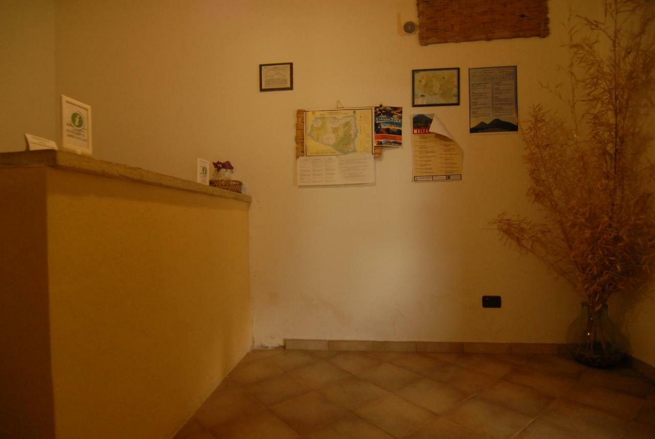 Eoliano B&B Мальфа Экстерьер фото
